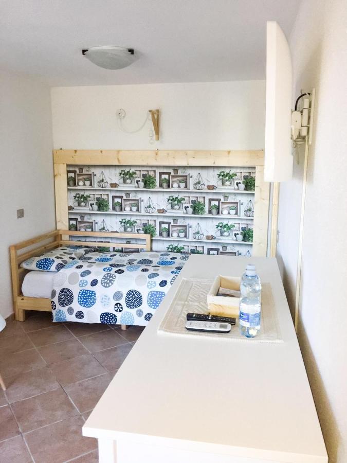B&B Tavolara Puntaldia Eksteriør billede