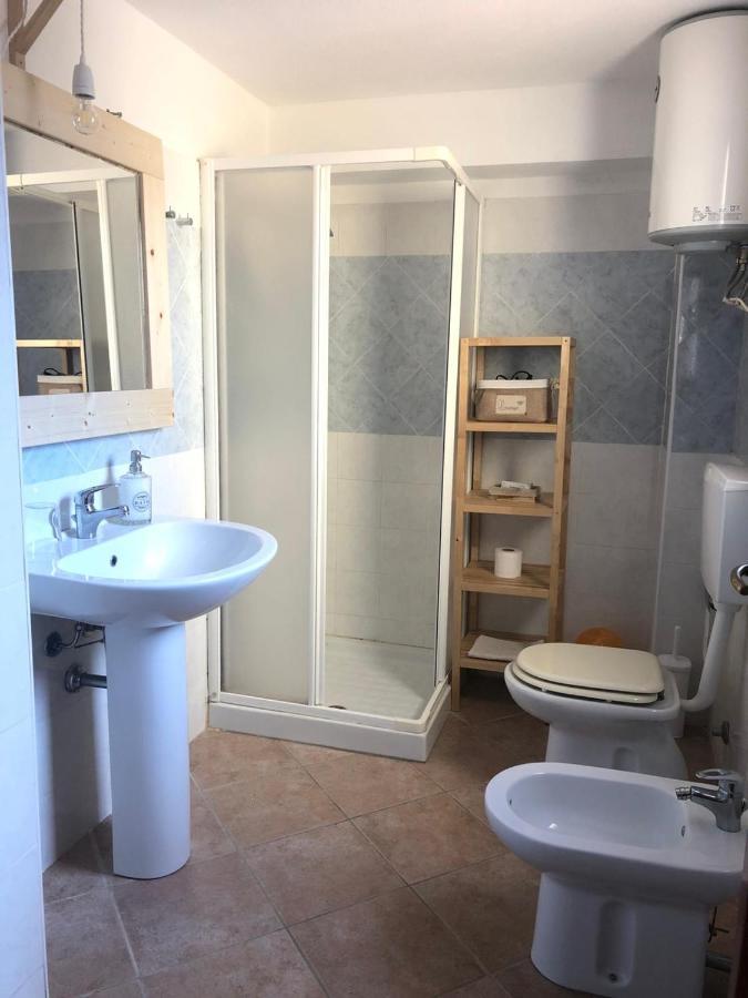 B&B Tavolara Puntaldia Eksteriør billede