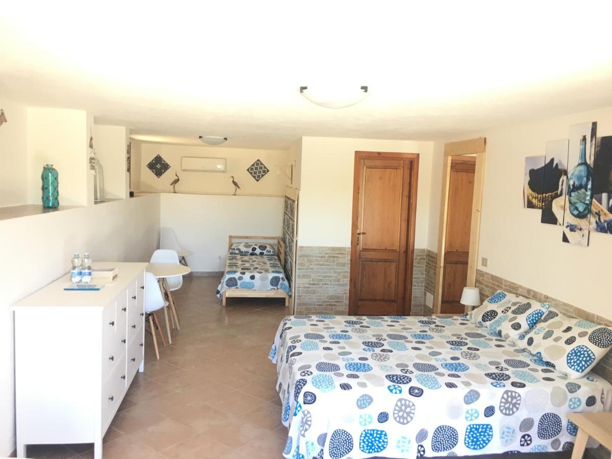 B&B Tavolara Puntaldia Eksteriør billede