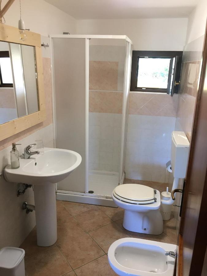 B&B Tavolara Puntaldia Eksteriør billede